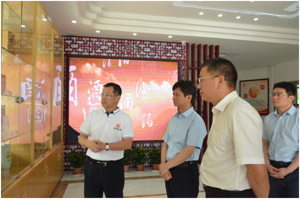 宜春市委常委、市组织部部長(cháng)余正琨莅临我司视察